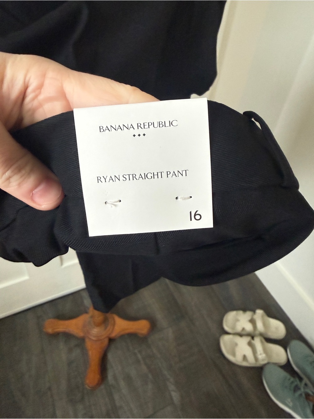 NWT-Banana Republic Ryan Straight Pant - Black-size 16